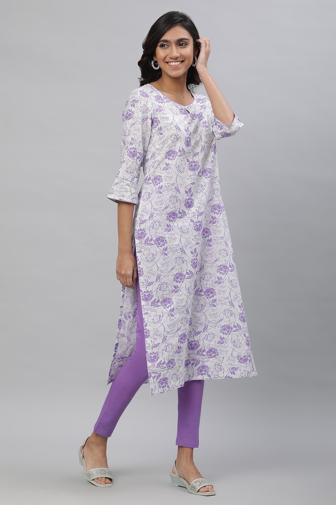 White &amp; Purple Floral Printed Kurta