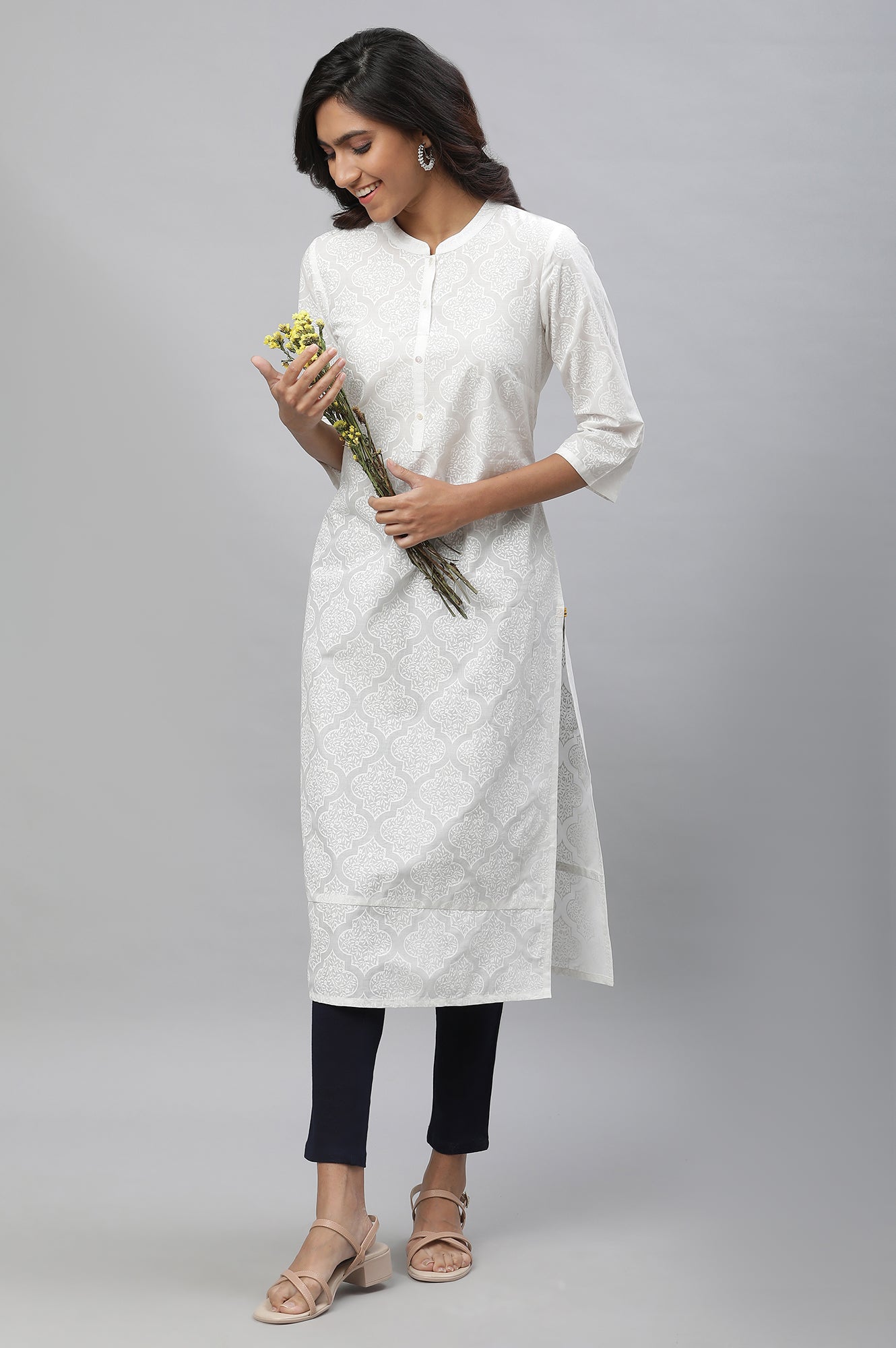 White Floral Motif Straight Kurta