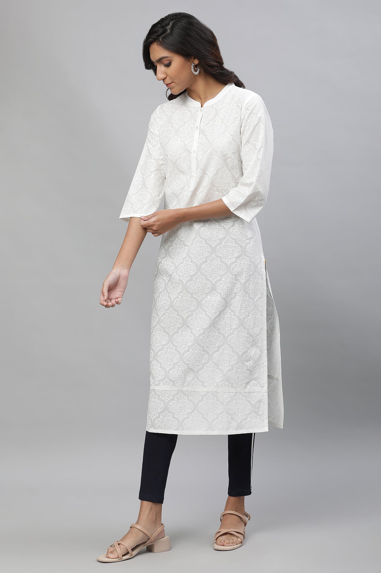 White Floral Motif Straight Kurta