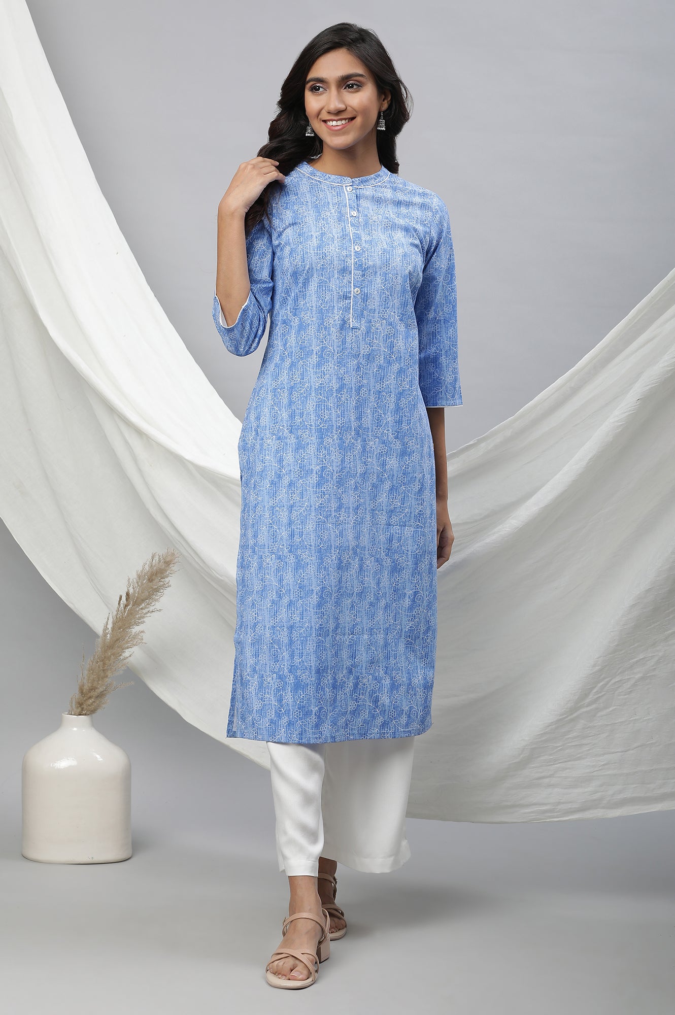 Blue Floral Printed Straight Kurta