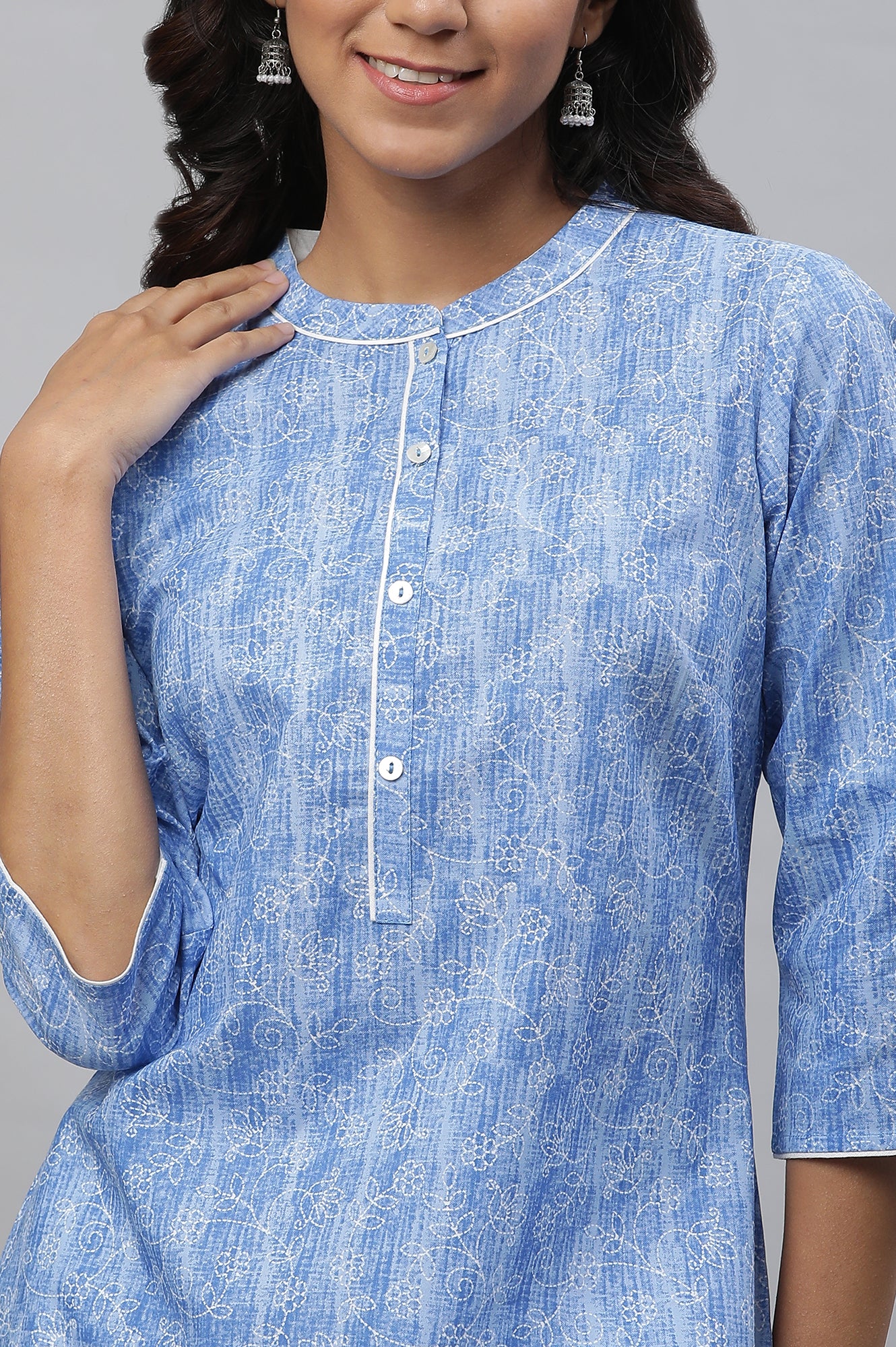 Blue Floral Printed Straight Kurta