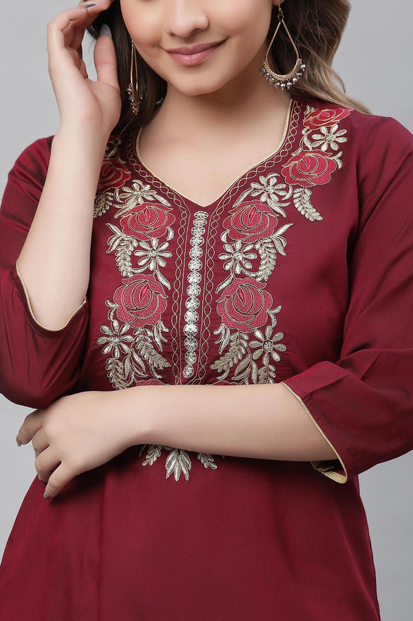 Maroon Solid Embroidered Straight Woven Kurta