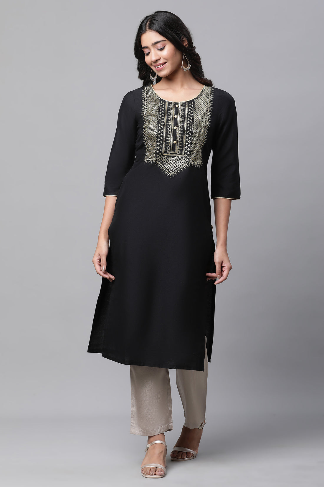 Black Embroidered Zari Work Straight Woven Kurta