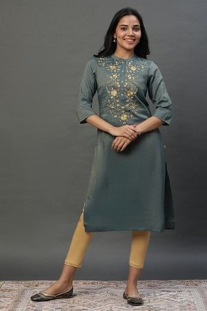 Green Embroidered Straight Kurta