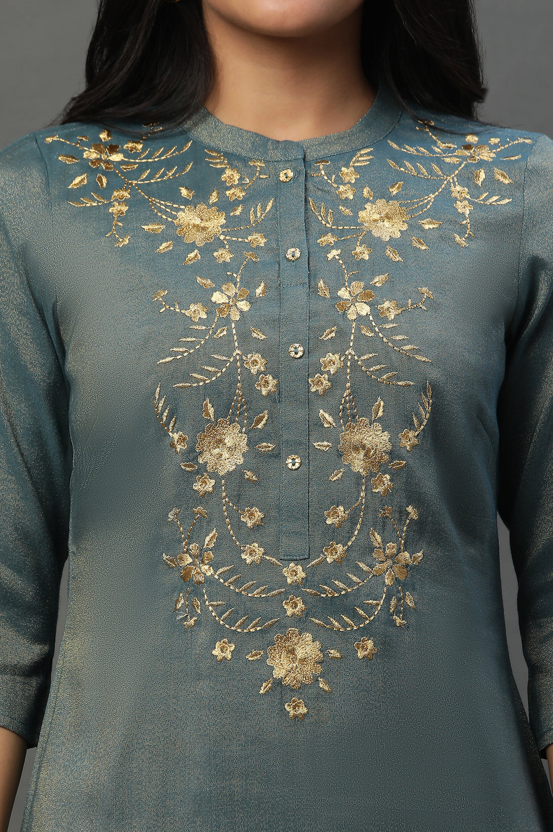 Green Embroidered Straight Kurta
