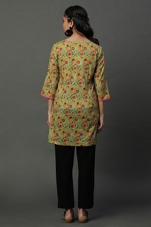 Green Floral Printed Cotton Straight Kurti