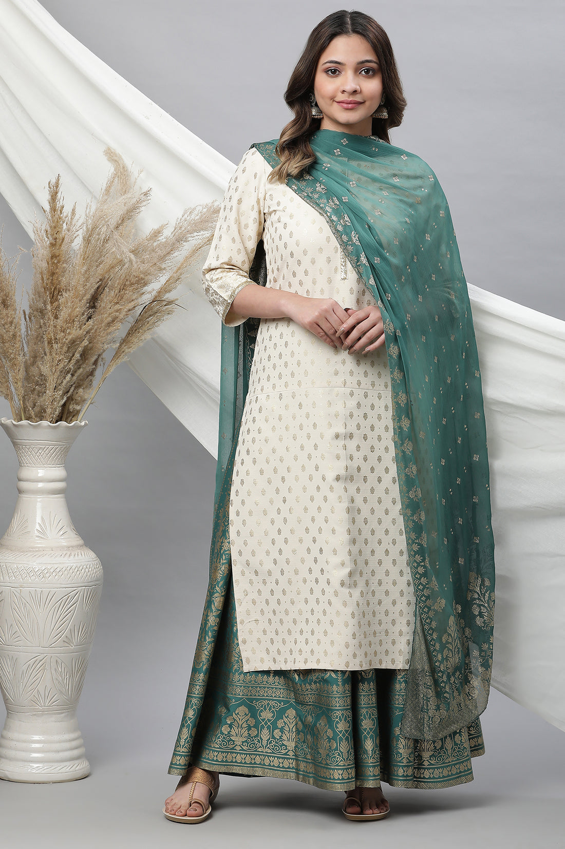 Green Floral Gold Printed Rectangular Woven Dupatta