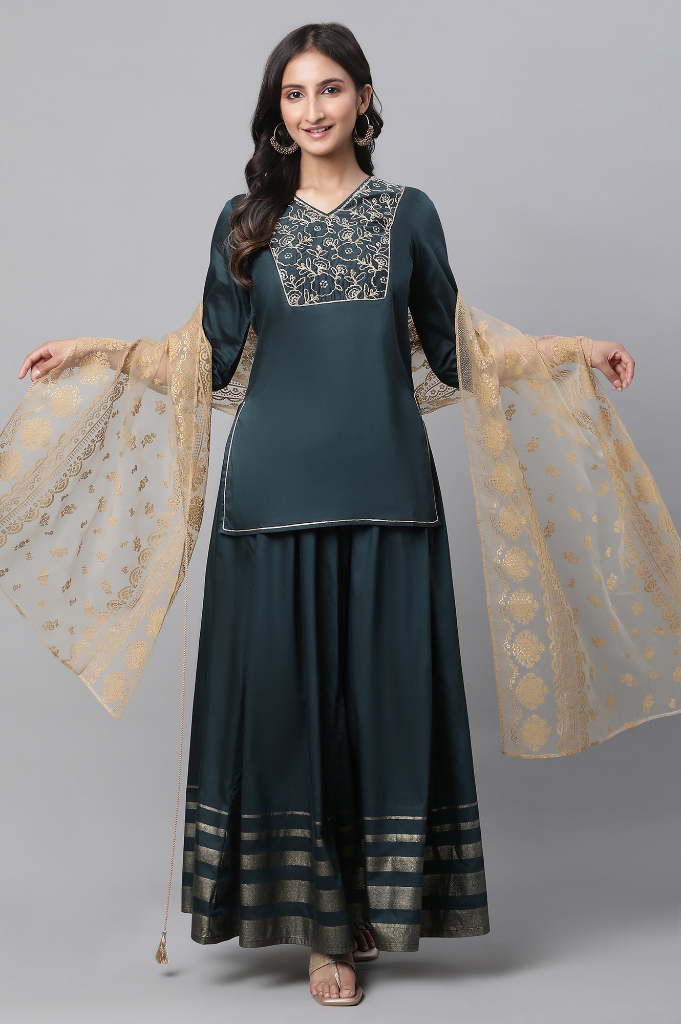 Buy Green Embroidered Short Kurti, Skirt and Dupatta Set Online
