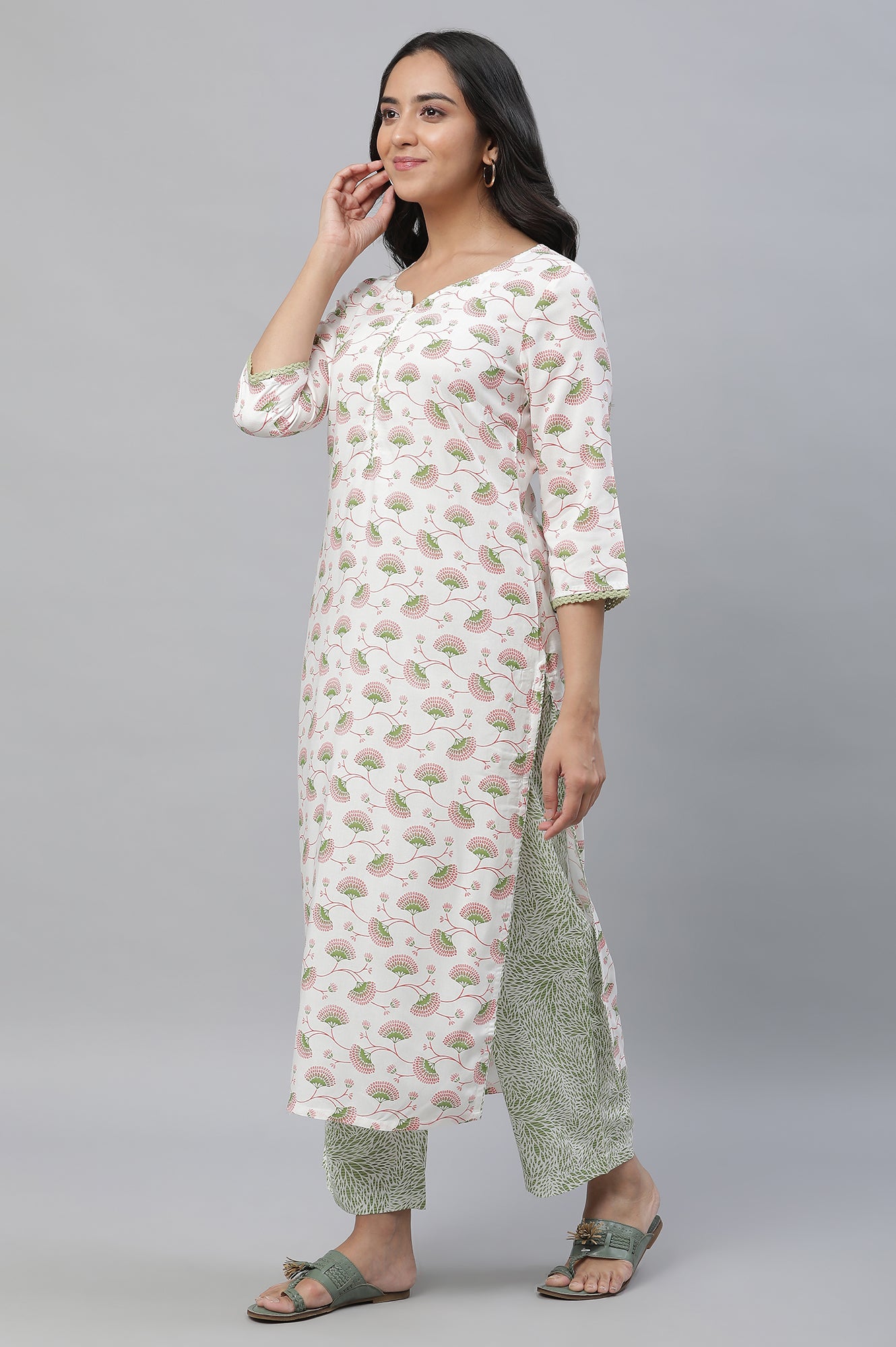 White Floral Printed Kurta, Pants &amp; Dupatta Set