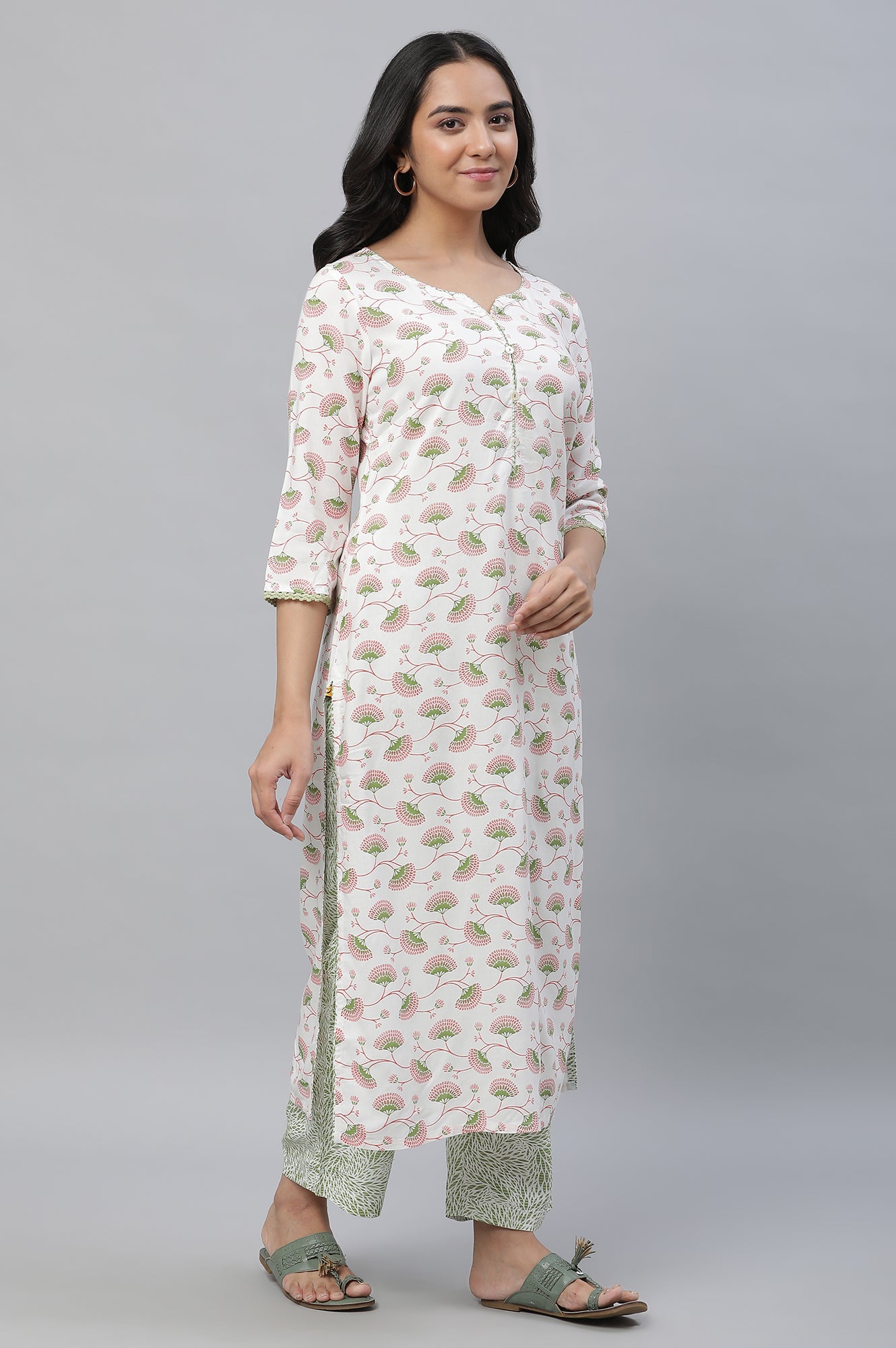 White Floral Printed Kurta, Pants &amp; Dupatta Set