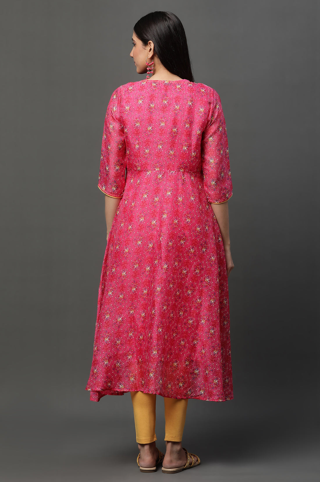 Pink Kota Gilet, Textured Kurta &amp; Tights Set