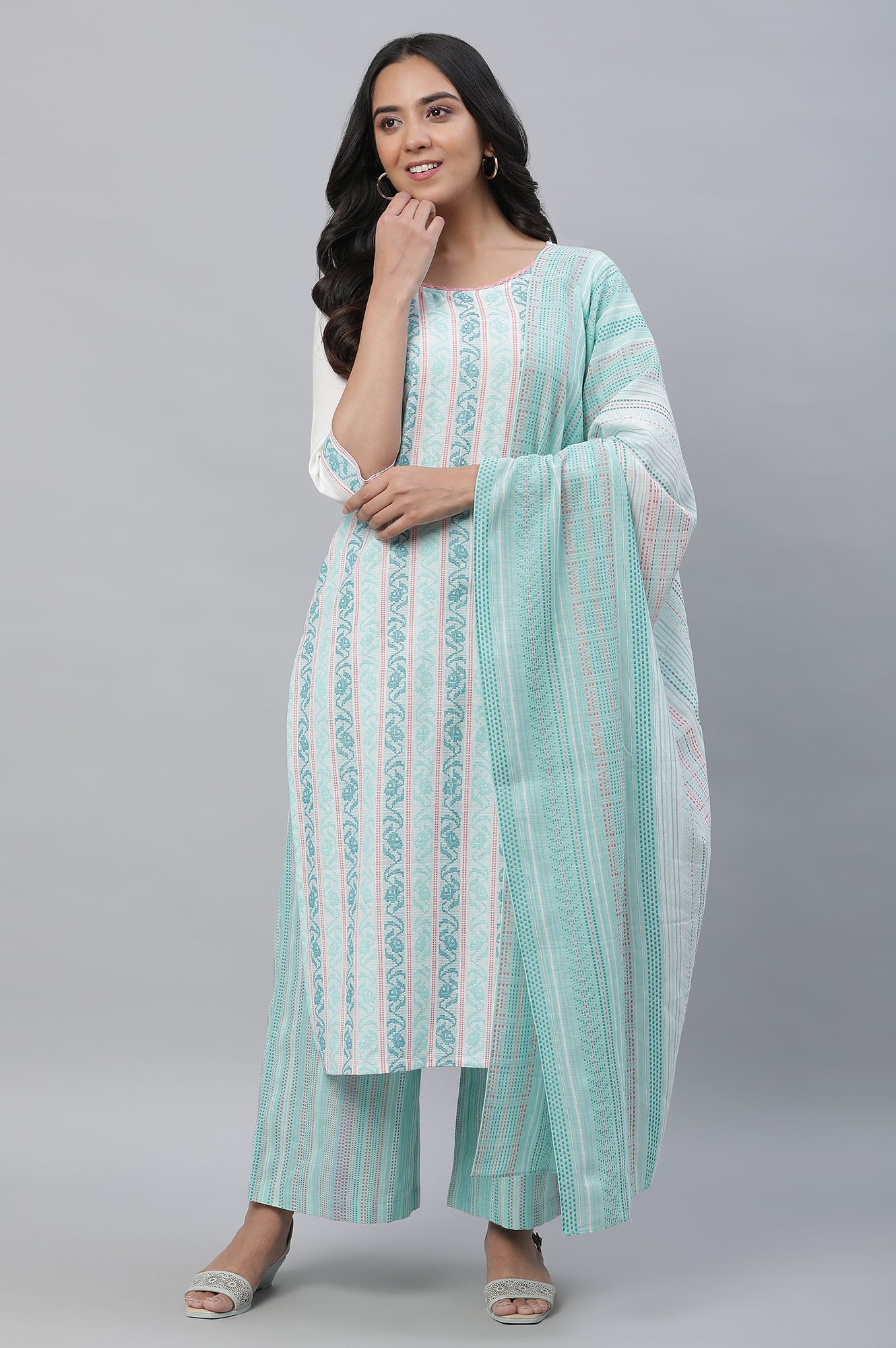 Green Printed Kurta, Pants &amp; Dupatta Set