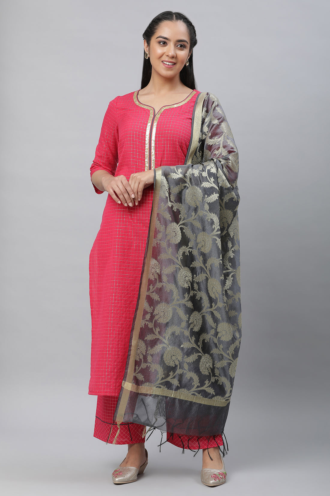 Pink Yarn Dyed Kurta Straight Pants and Grey Dupatta Set