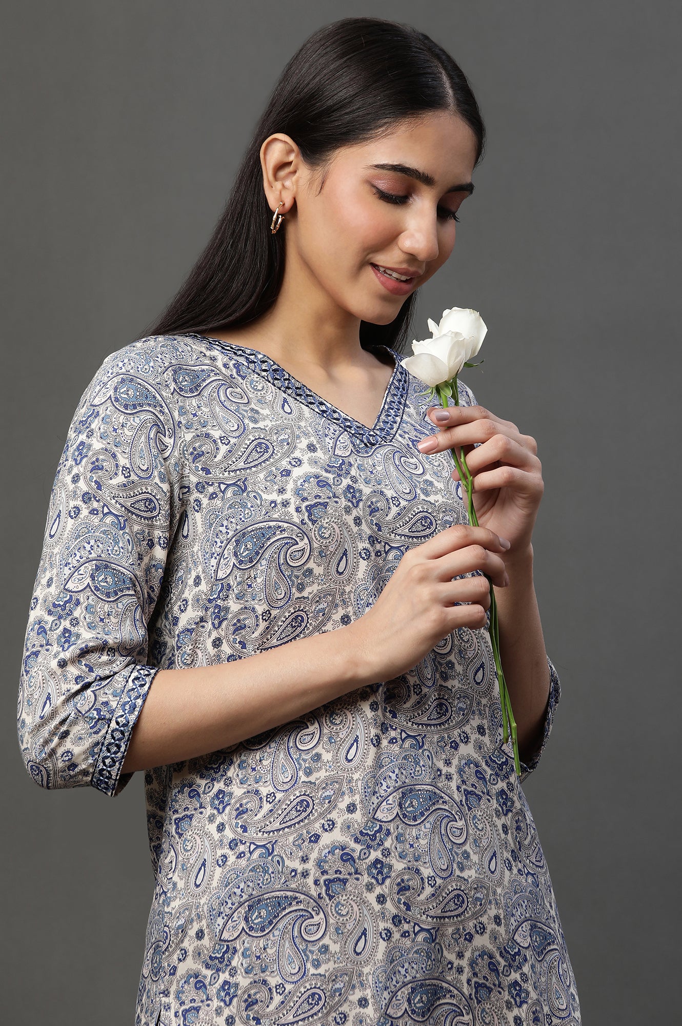 White and Blue Floral Printed Kurta and Pants Co-ord Set