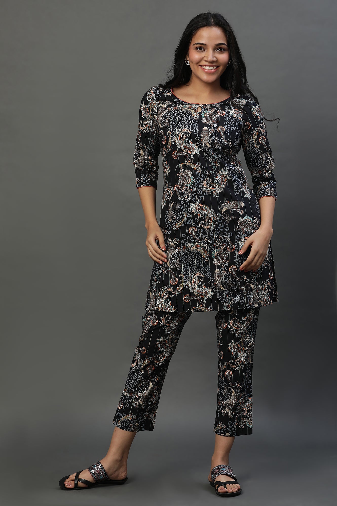 Black Floral Printed Kurta and Pants Coord Set