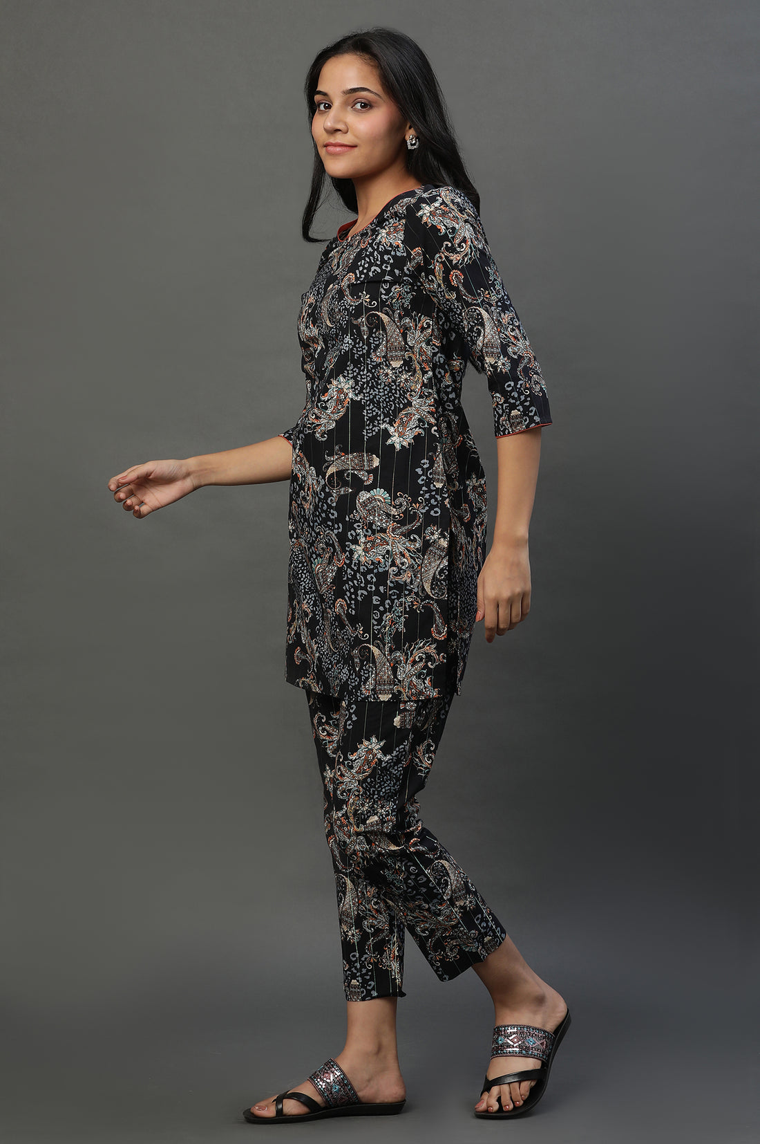 Black Floral Printed Kurta and Pants Co-ord Set