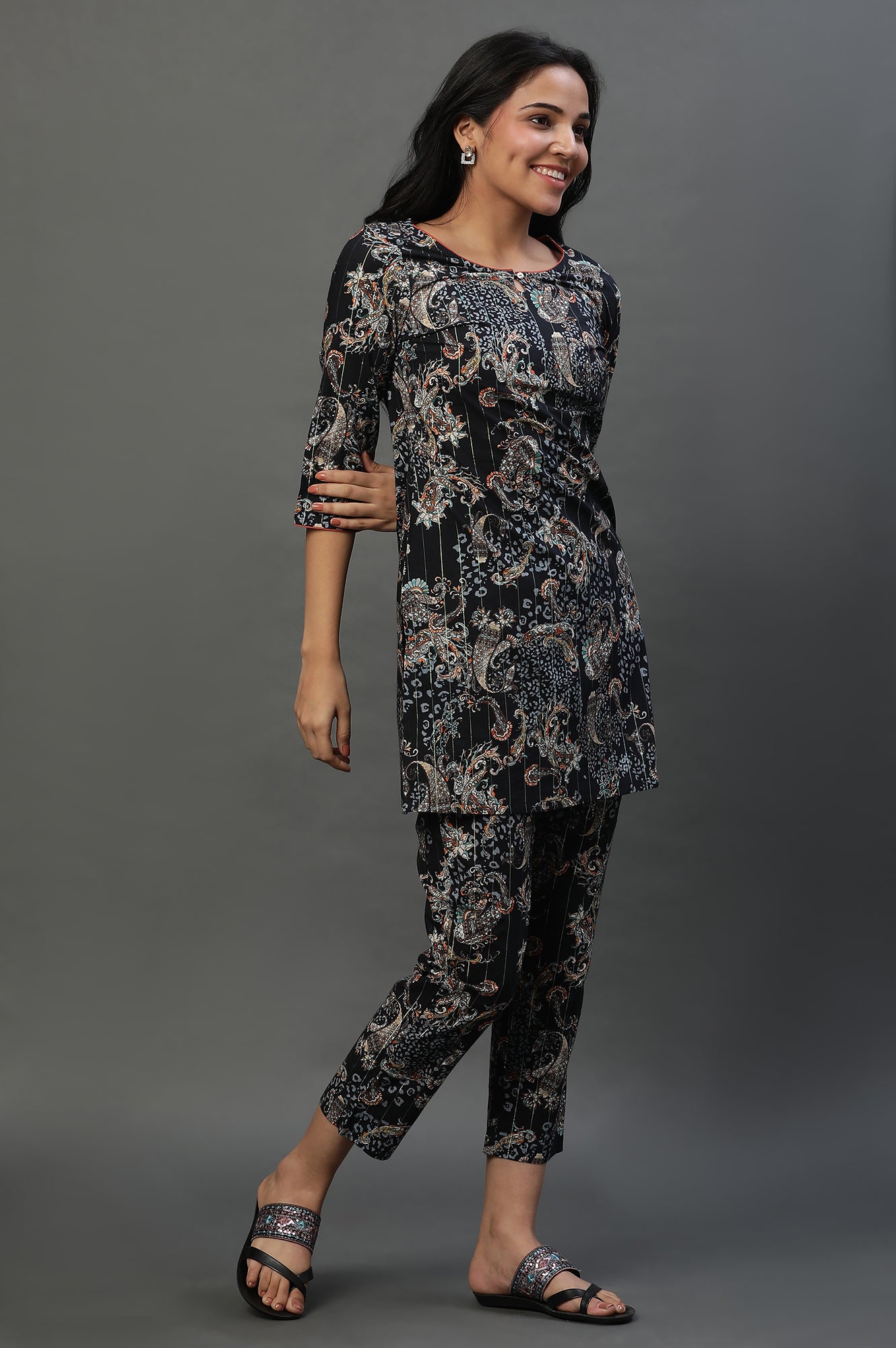 Black Floral Printed Kurta and Pants Coord Set