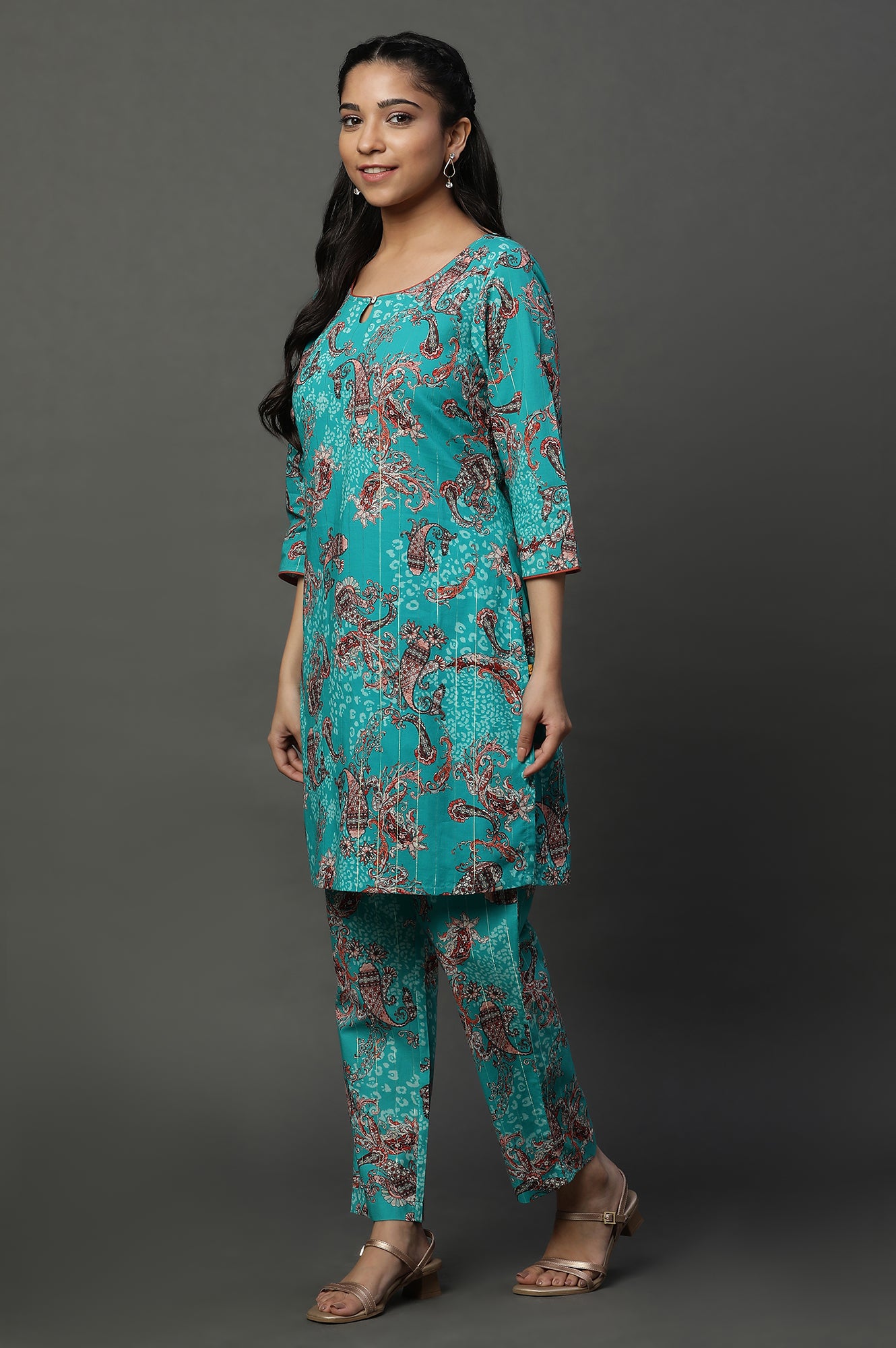 Blue Floral Printed Kurta and Pants Coord Set