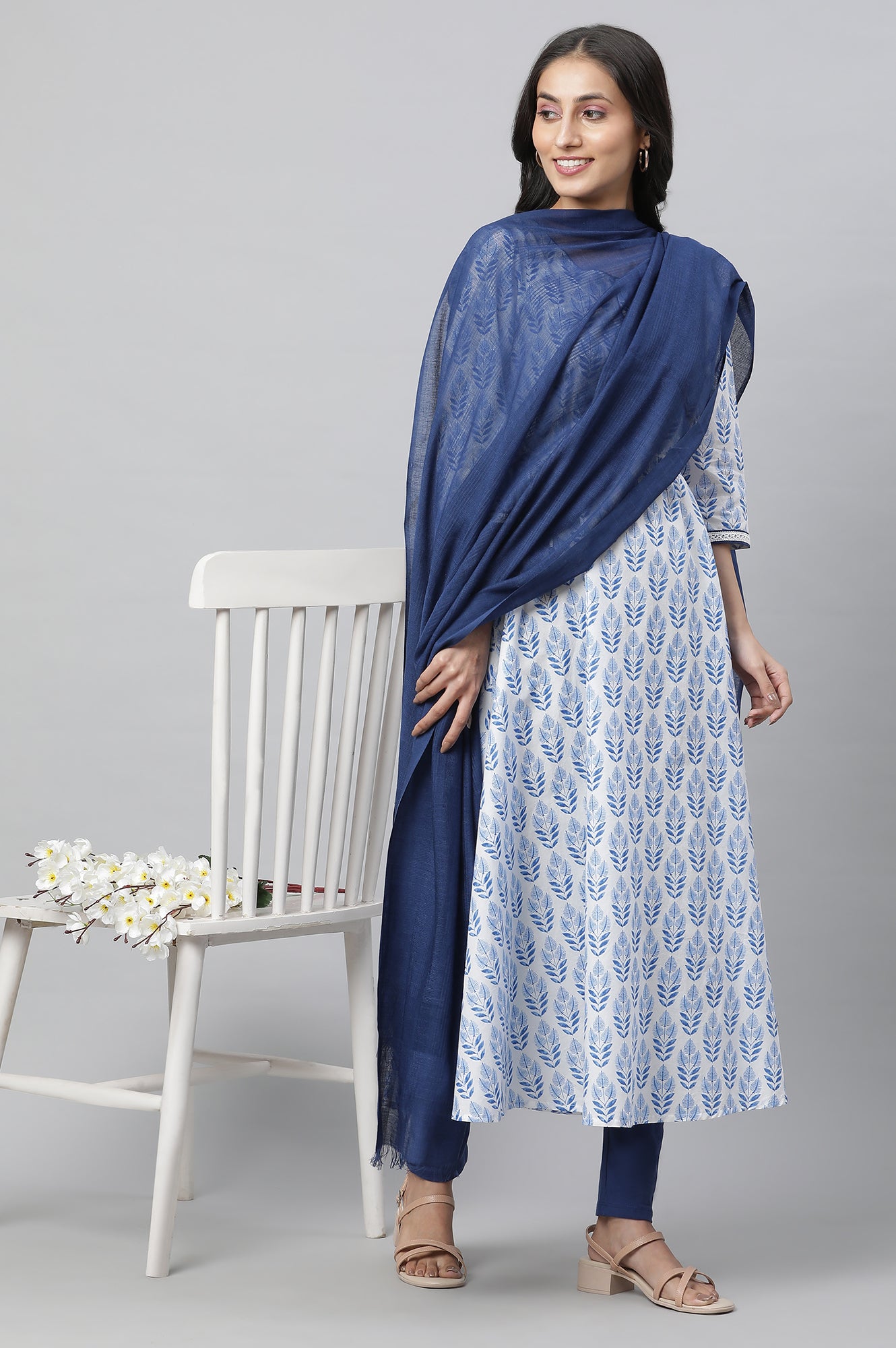 White and Blue Floral Print Kurta, Tights and Dupatta Set