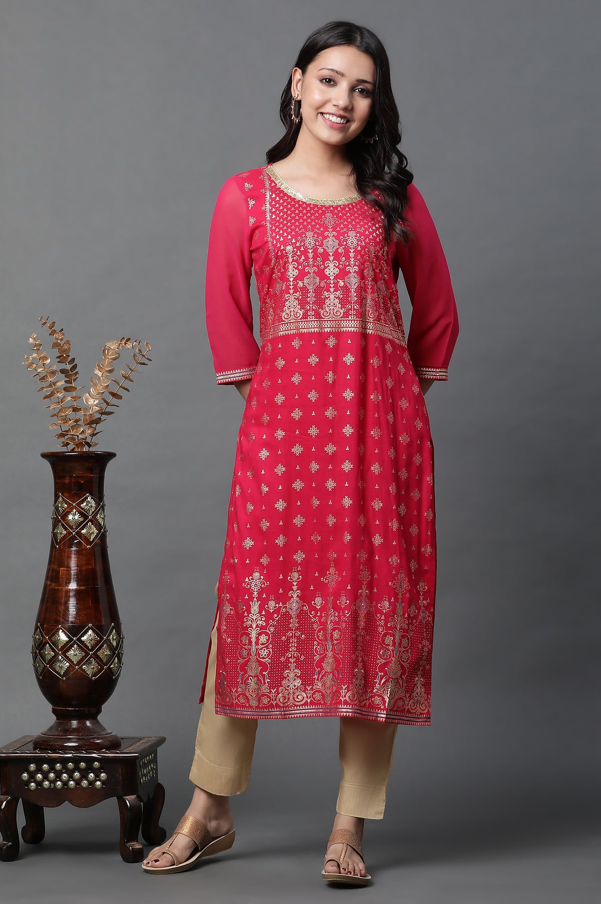 Pink Embellished Kurta and Pants Set - XS