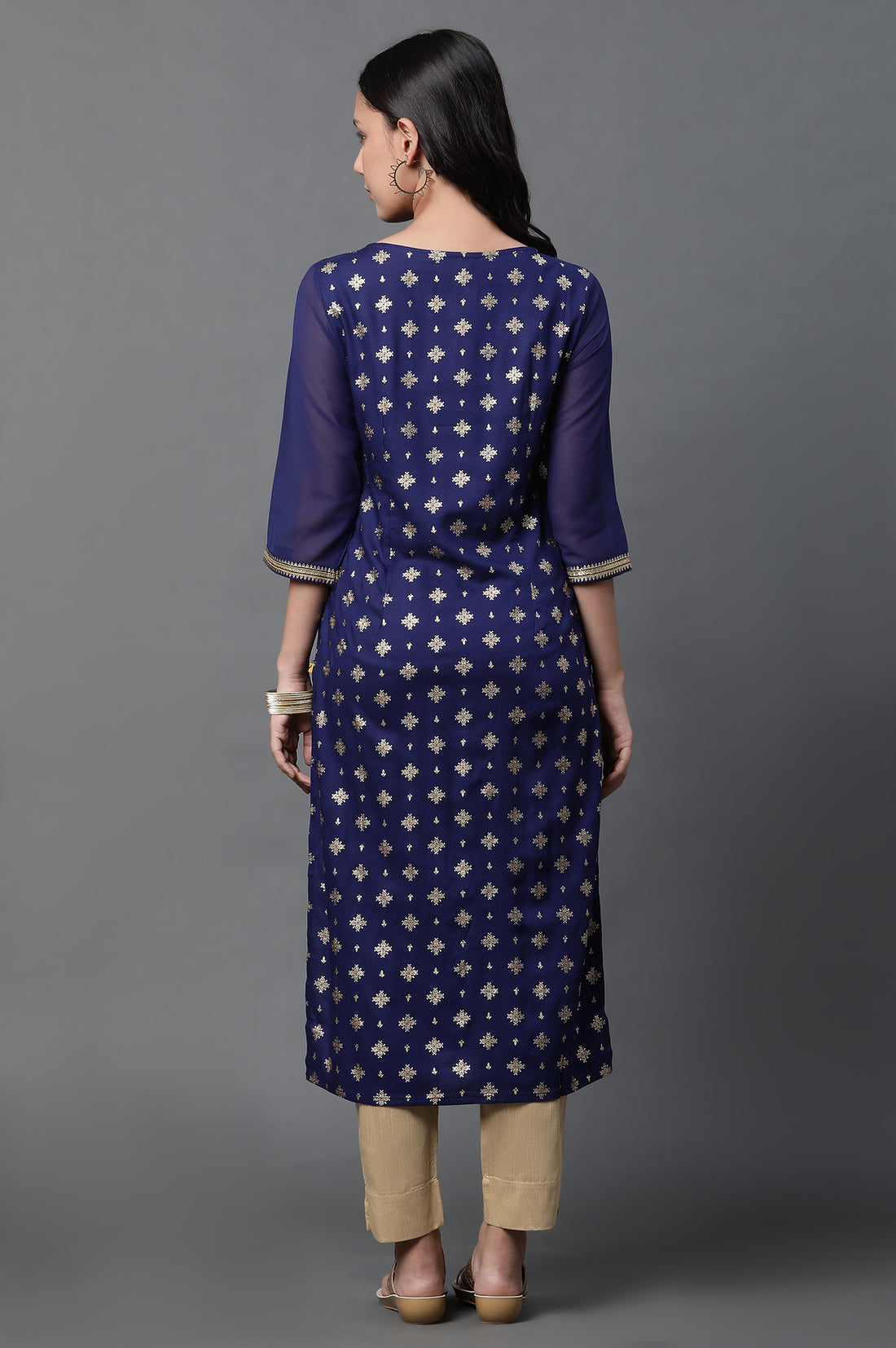 Blue Embellished Kurta and Pants Set