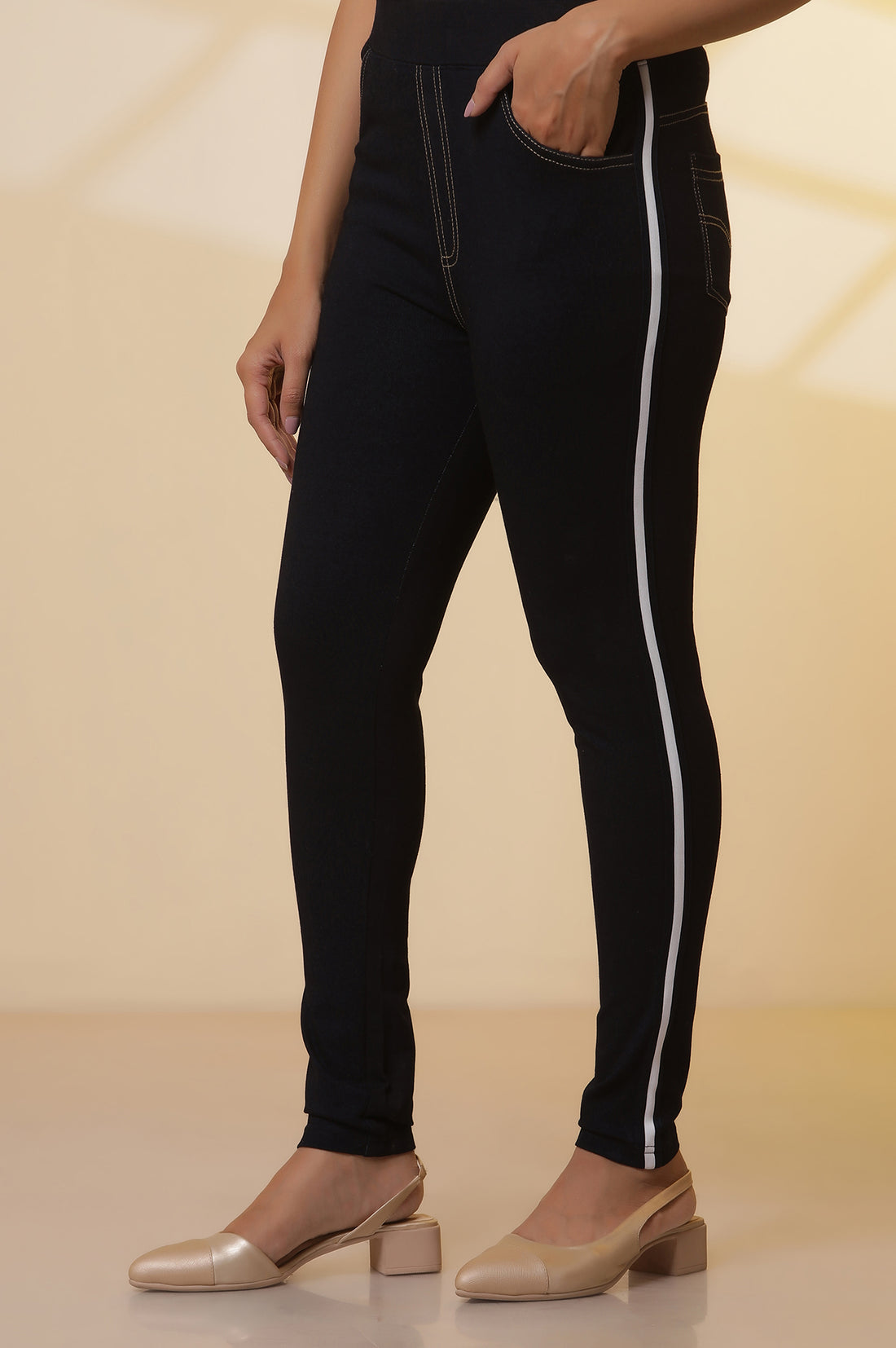 White Textured Cotton Floral Printed Kurta and Denim Jeggings Set