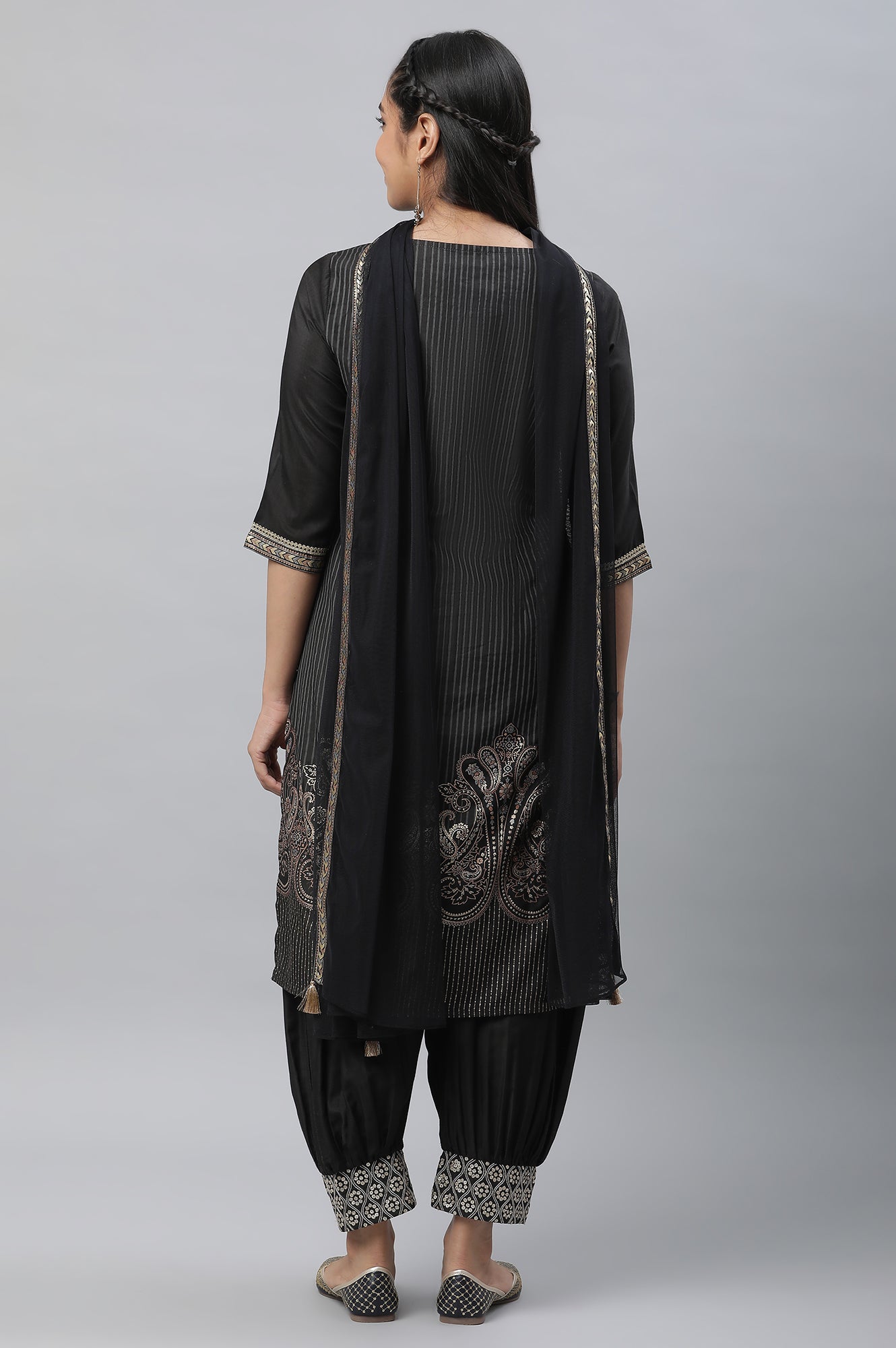 Black Hevy Festive Kurta, Salwar and Dupatta Set