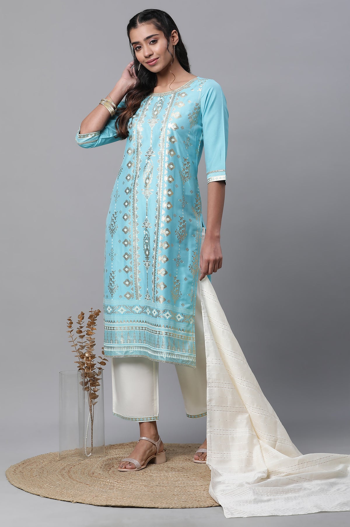 Blue Foil Printed Embellished Kurta, Pants and Dupatta Set - S