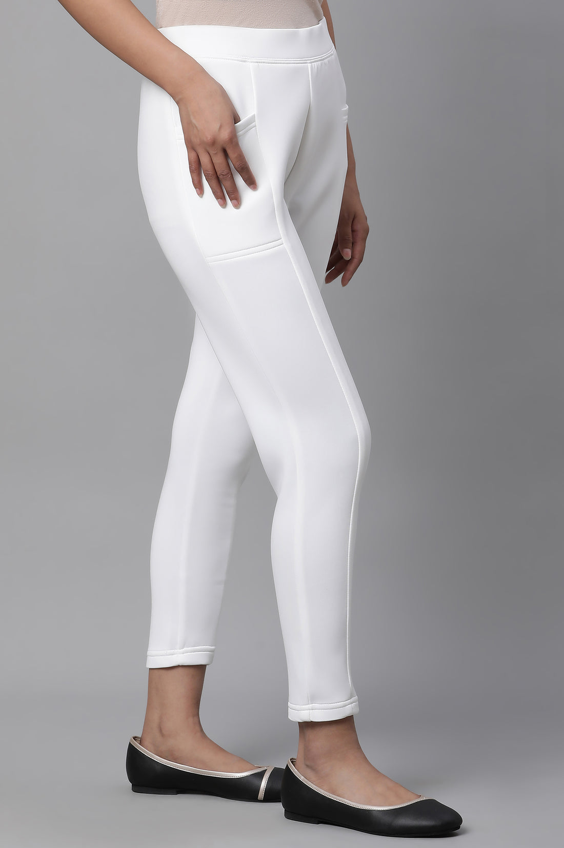 White Solid Skinny Fit Tights With Side Pockets