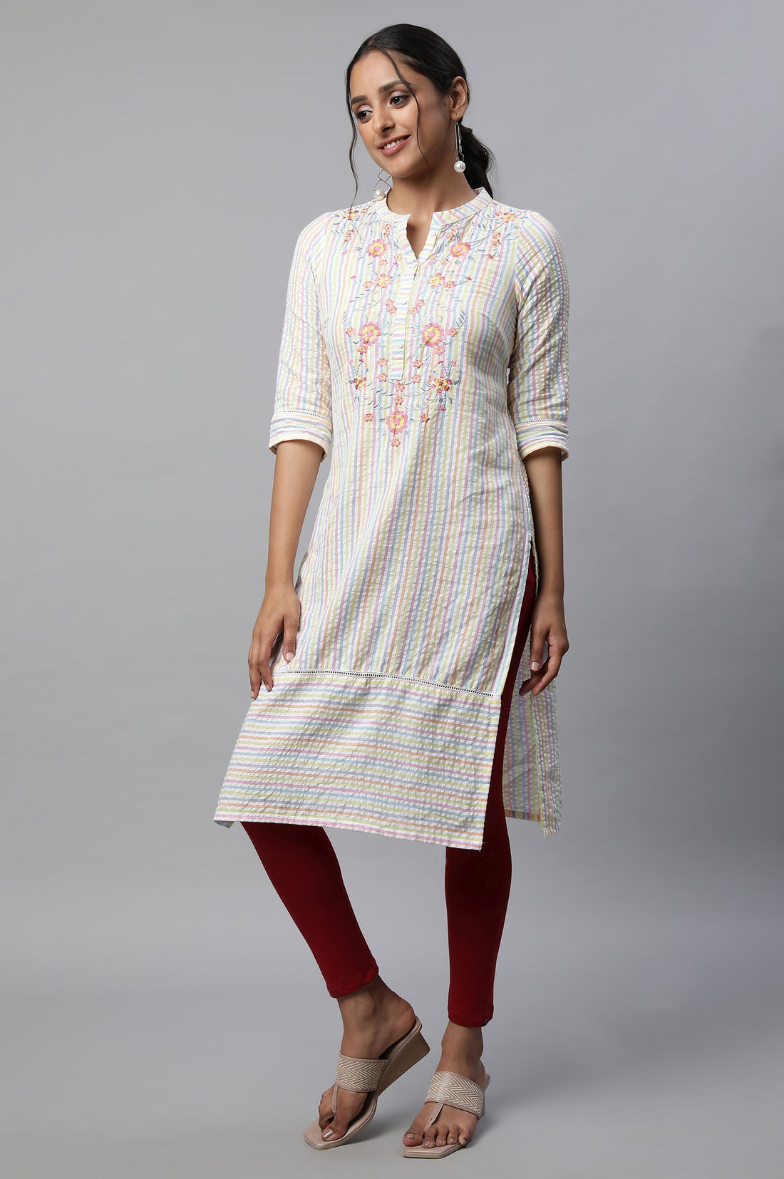 Red Solid Skinny Fit Cotton Tights With Slip On Closure