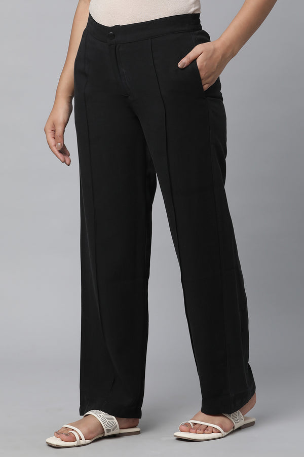 Black Solid Straight Fit Woven Pants With Pintuck Detail