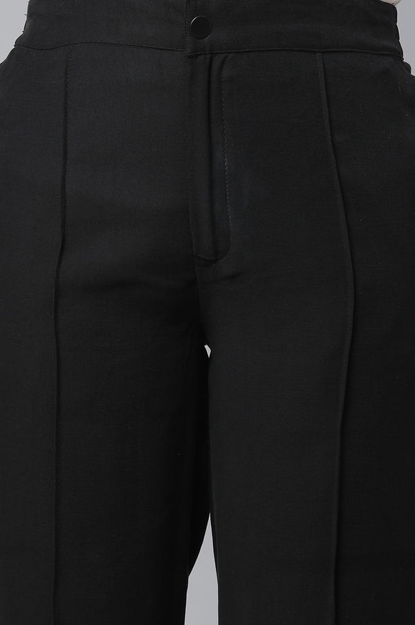 Black Solid Straight Fit Woven Pants With Pintuck Detail