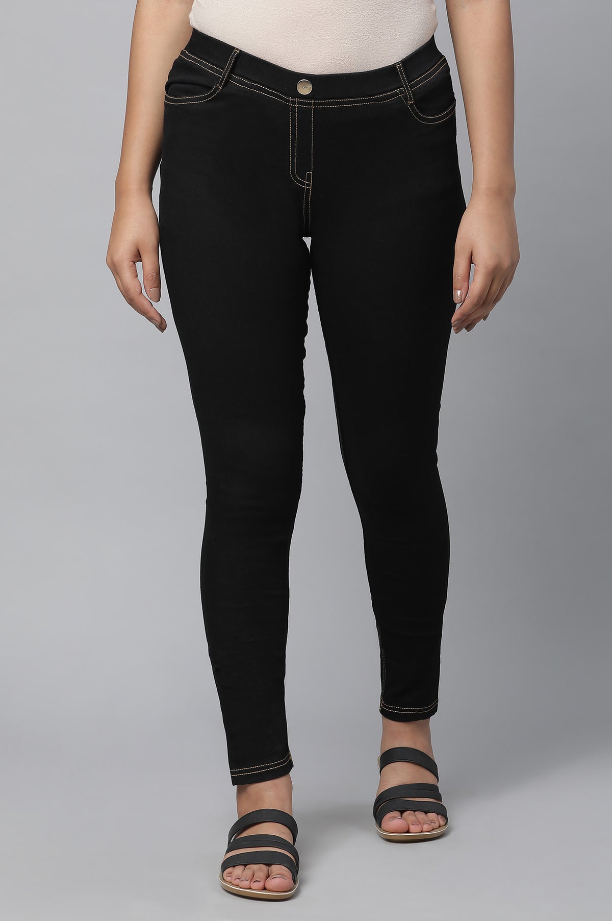 Elleven Women's Black Solid Skinny Fit Denim Jeggings With Elasticated Waist - S