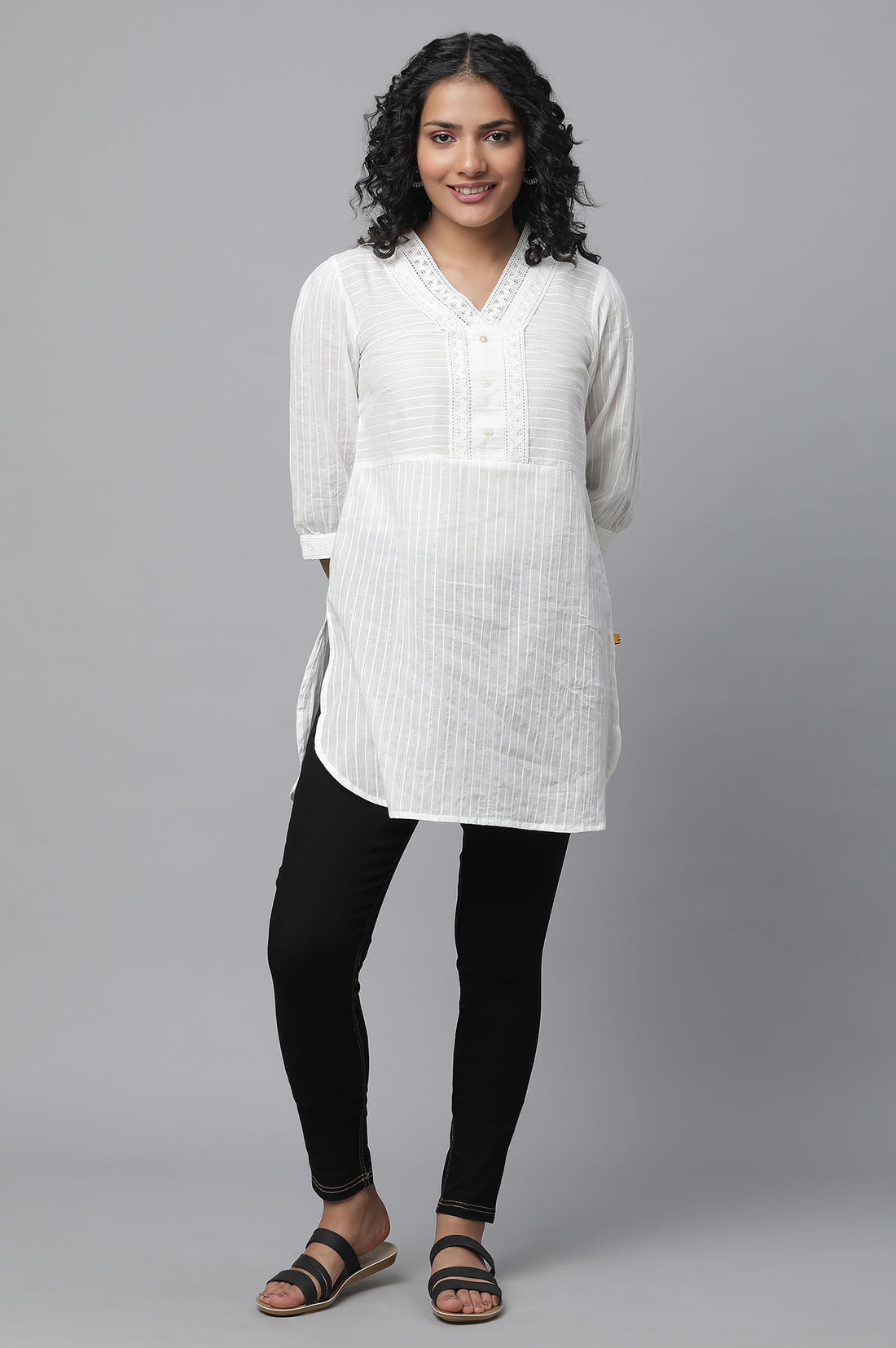 Black Solid Skinny Fit Denim Jeggings With Elasticated Waist