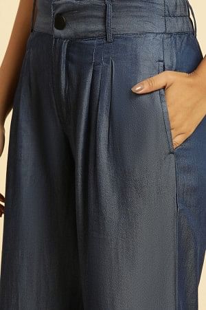 Blue Solid Straight Fit Denim Pants With Pleated Detail