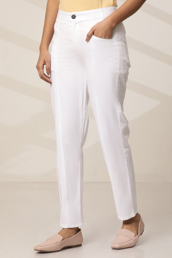 White Solid Straight Fit Cotton Pants With Front Pockets