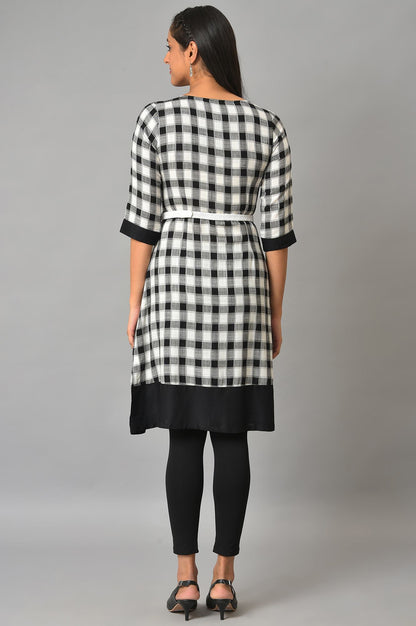 Black Checker Dobby kurta With Belt