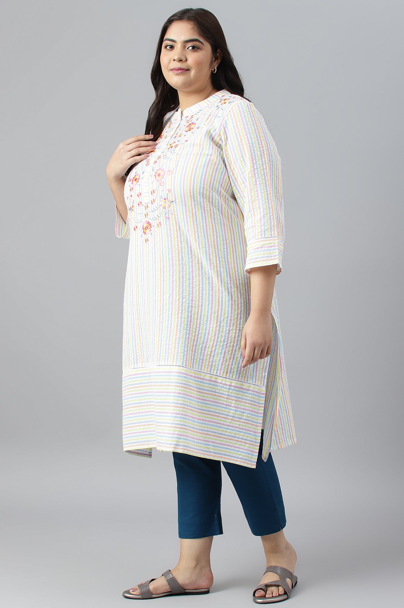 Multi-Coloured Stripe Printed Plus Size Embroidered kurta