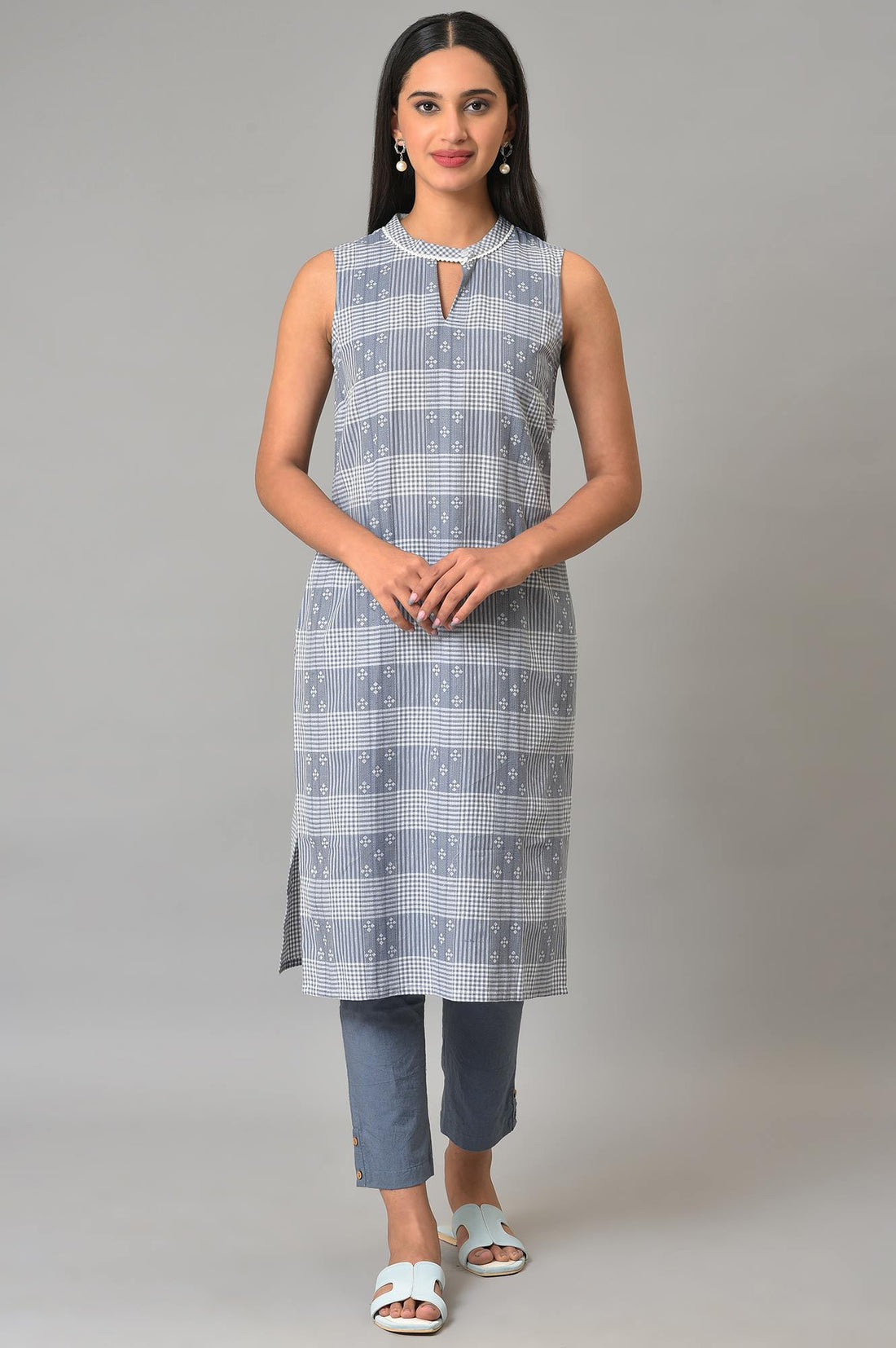 Blue Ghimgham And Dobby Sleeveless kurta
