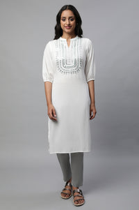 White Embroidered Straight kurta