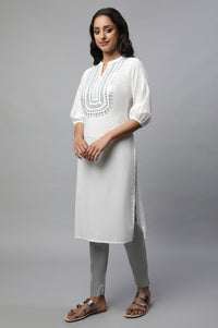 White Embroidered Straight Kurta