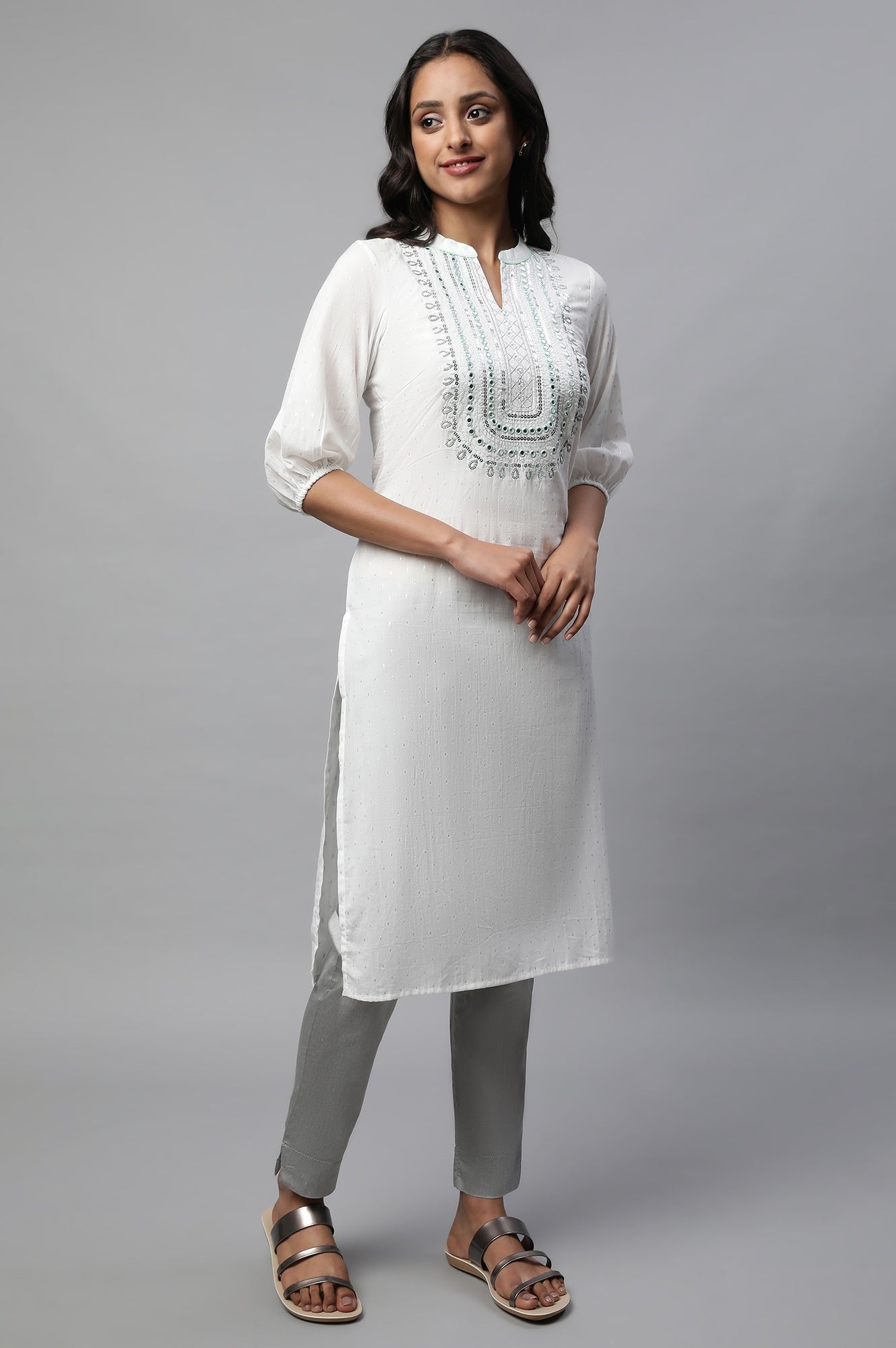 White Embroidered Plus Size Straight kurta