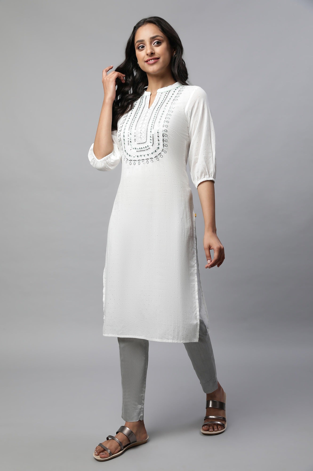 White Embroidered Plus Size Straight kurta