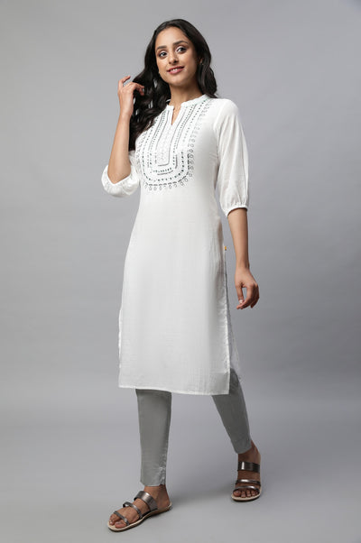White Embroidered Straight kurta