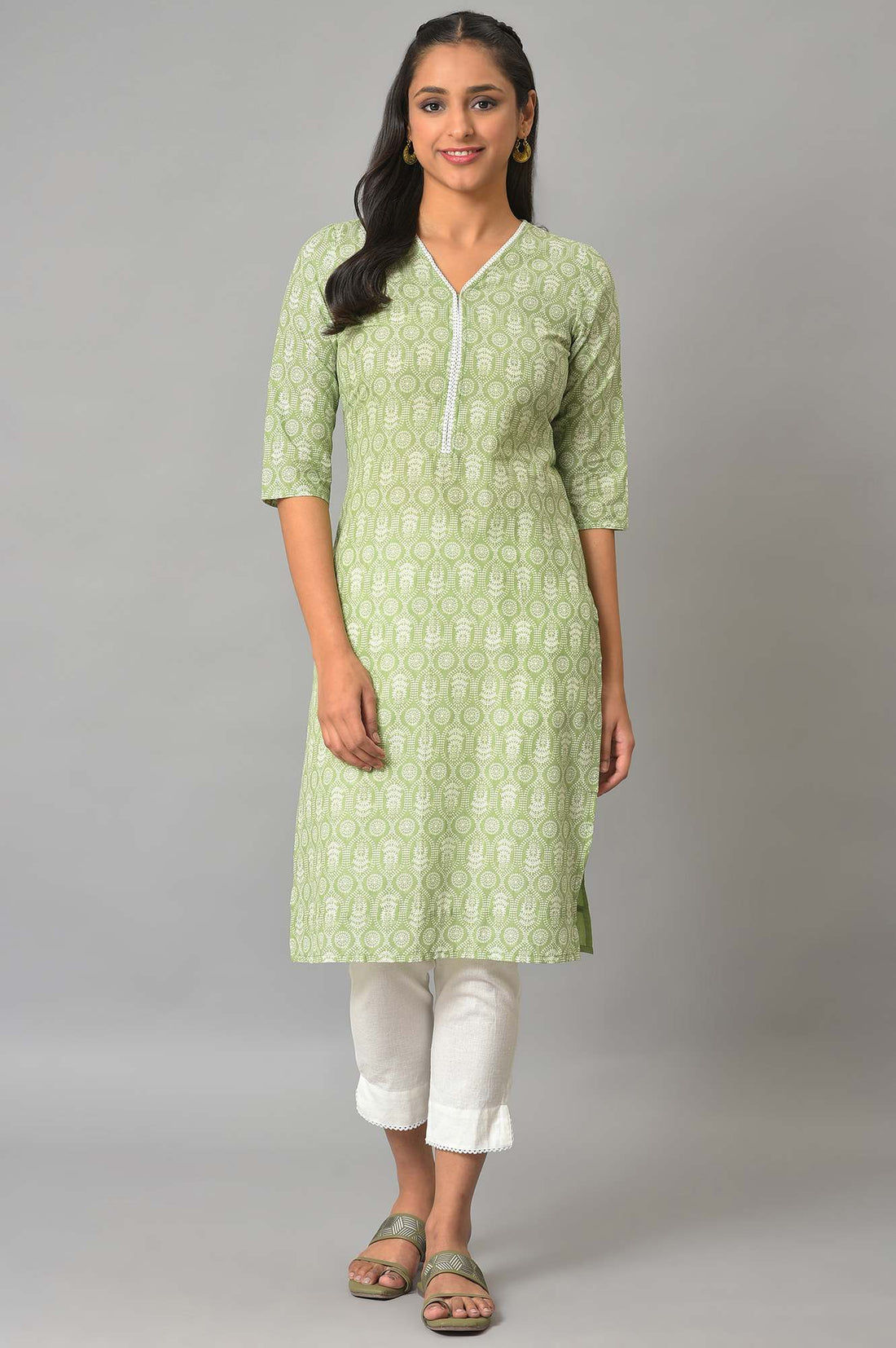 Green Floral Printed V-Neck kurta