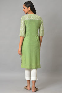 Green Floral Printed V-Neck kurta