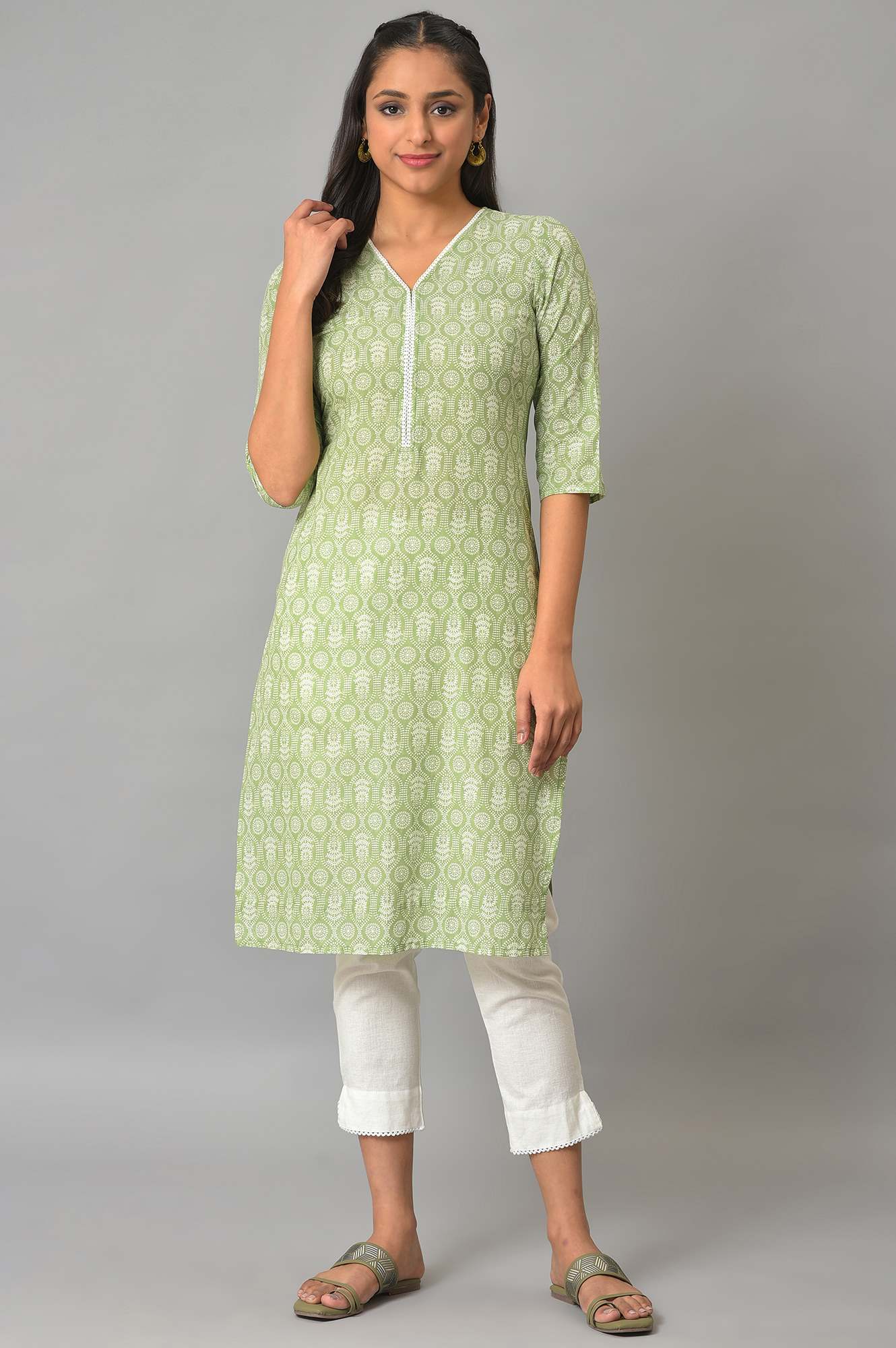 Green Floral Printed V-Neck Plus Size kurta