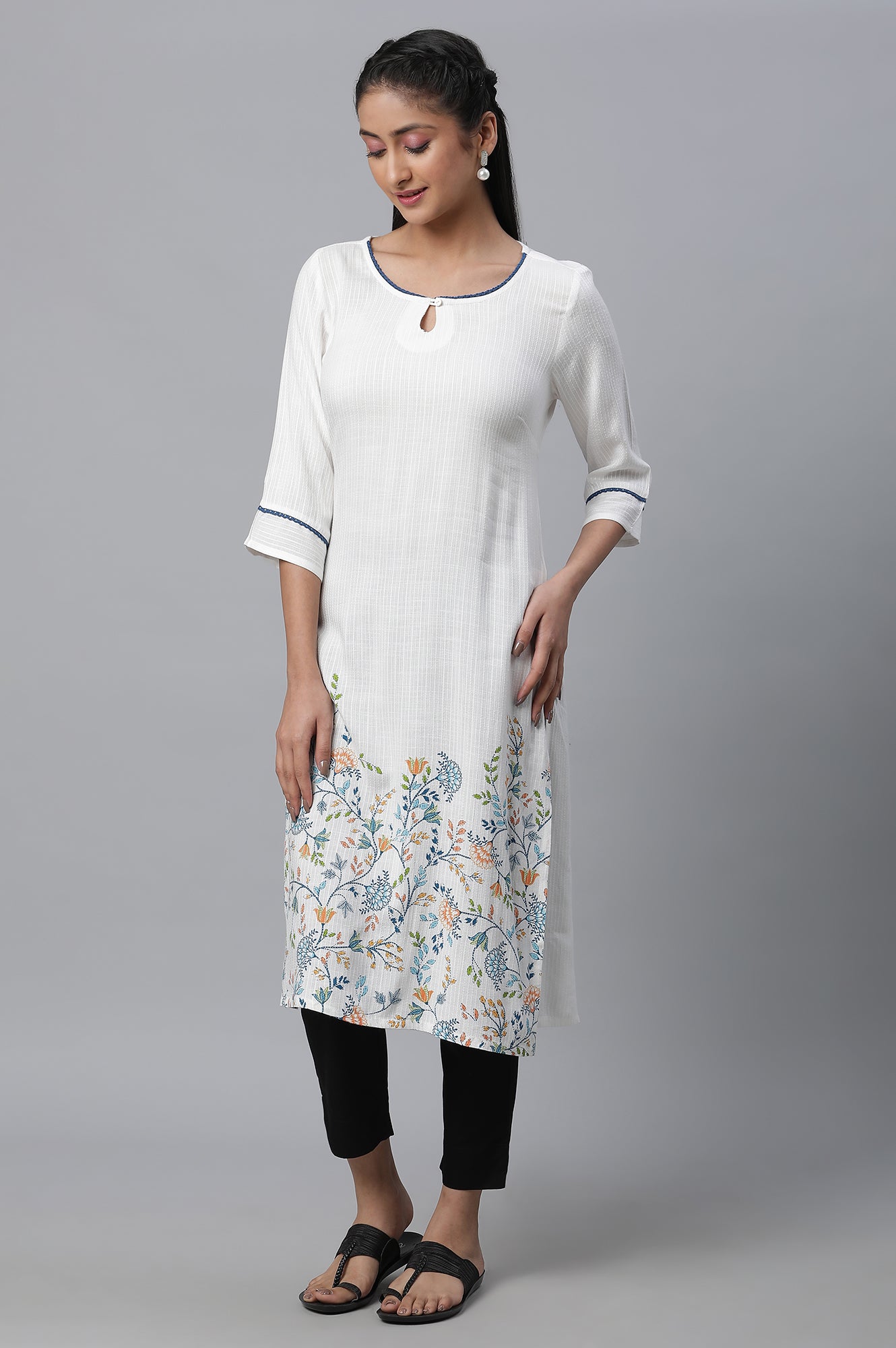 White Floral Printed Women kurta