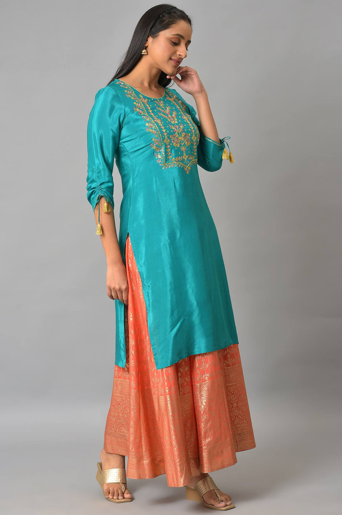 Green Embroidered Thread Work Straight Kurta