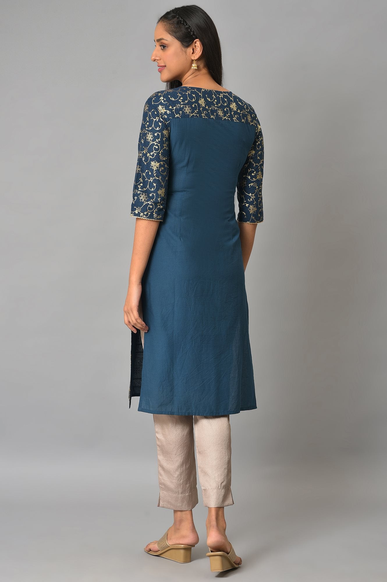 Blue Rayon kurta In Floral Foil Print